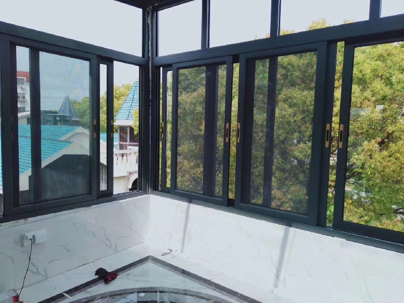 静音三轨系统门窗